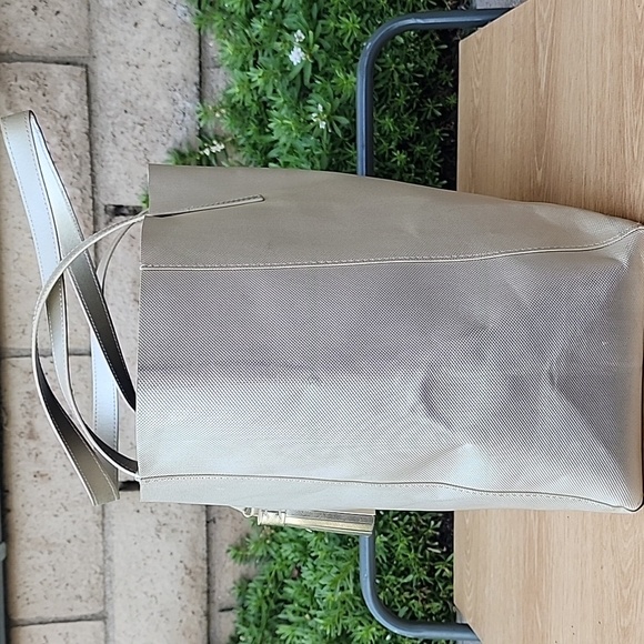 Michael Kors Champagne Metalic Gold Shopping Tote - Picture 4 of 13